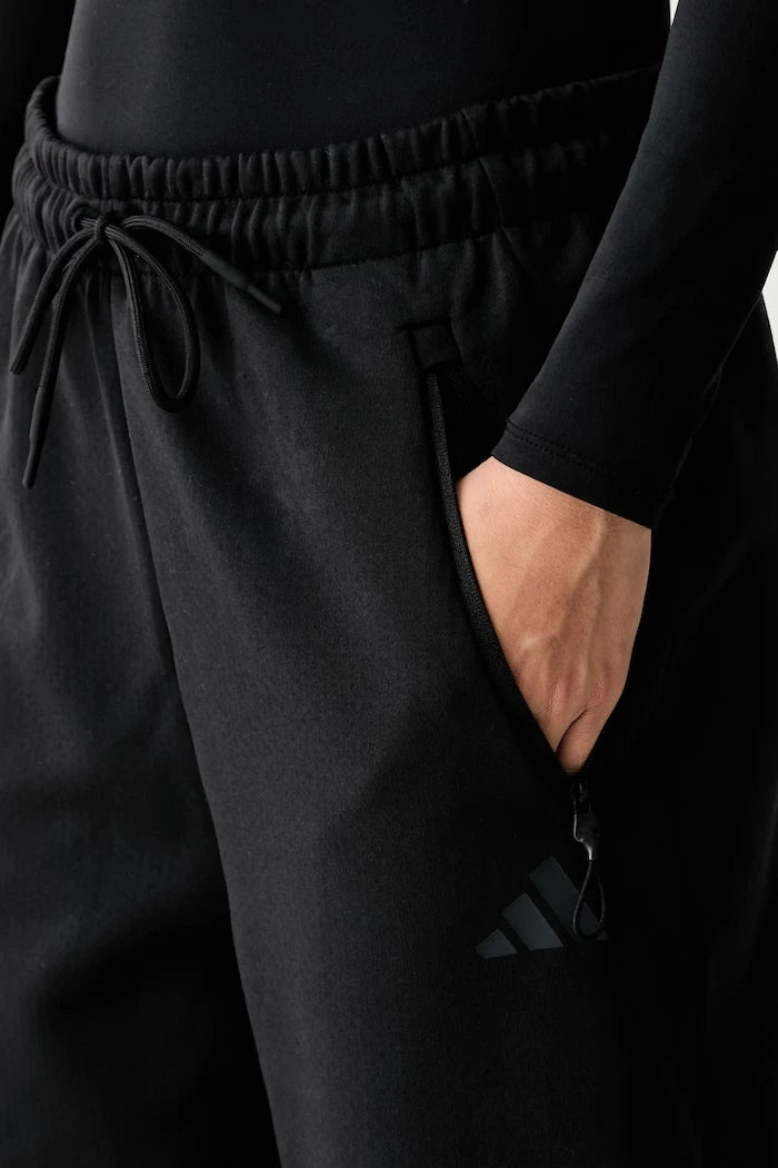 adidas kadın pamuklu spor pantolon Z.N.E