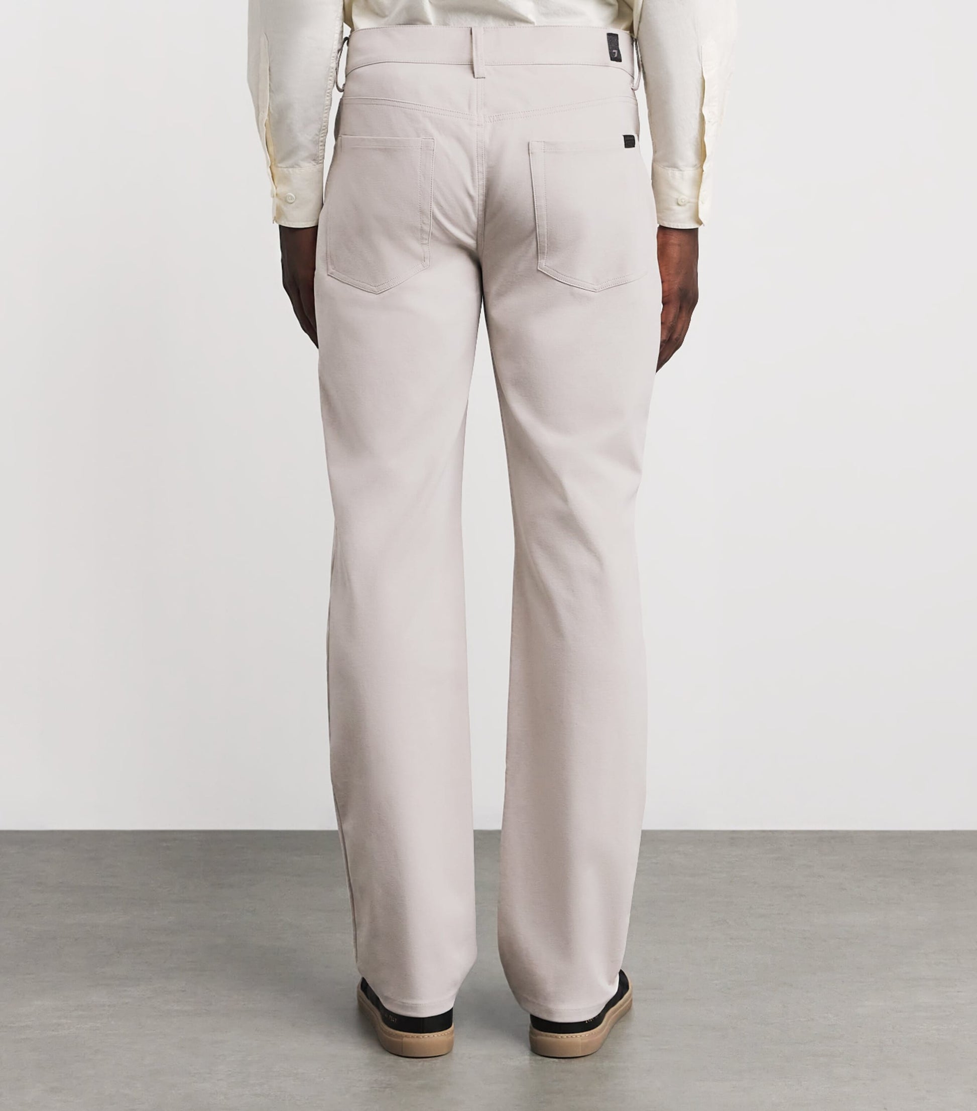 The Straight Trousers
