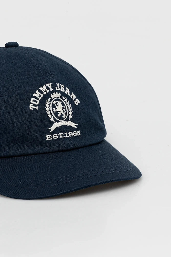 Памучна шапка с козирка Tommy Jeans
