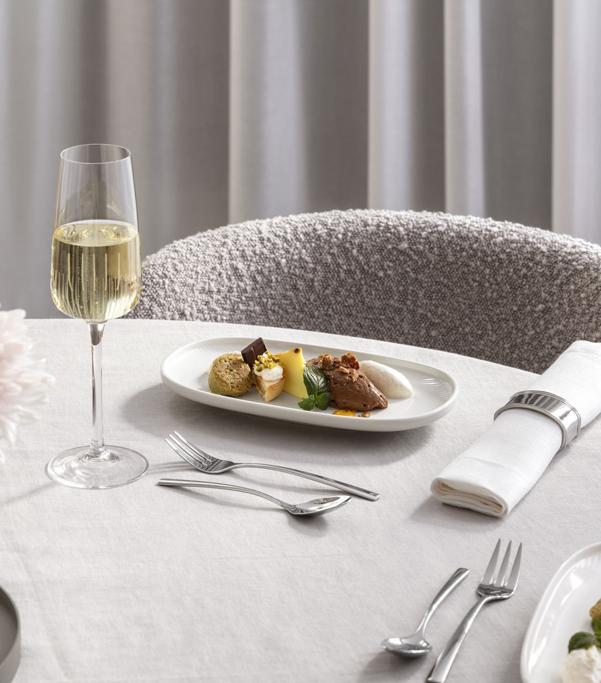 Set of 4 Crystal Afina Champagne Glasses (120ml)