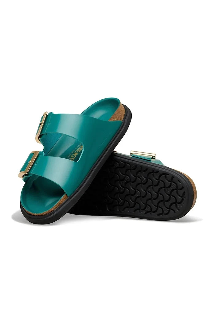 Birkenstock düz tabanlı kadın deri terlik Arizona Droplet Buckle