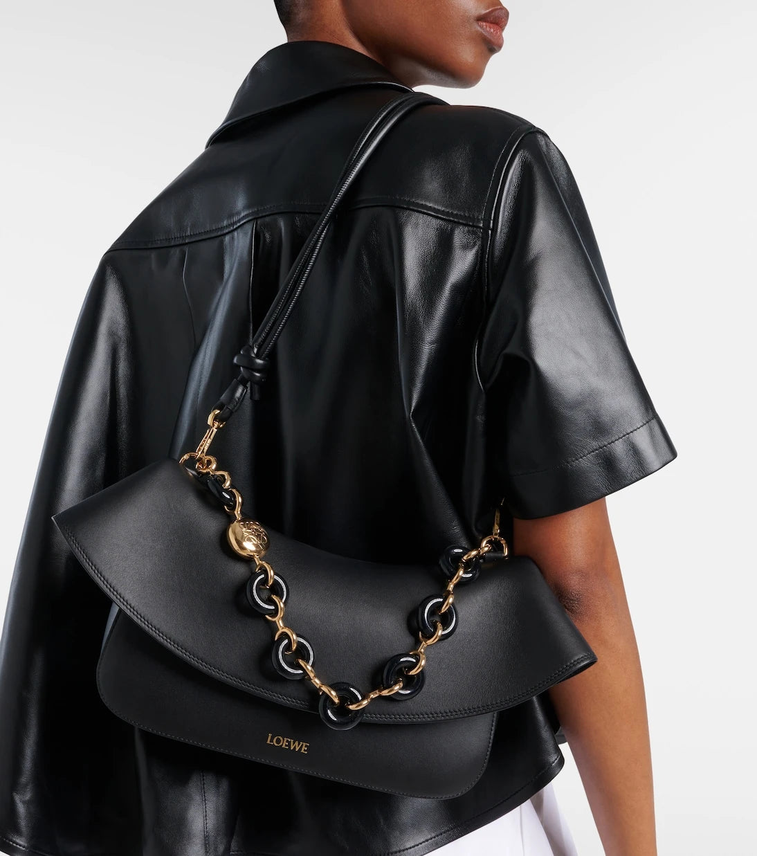 Loewe - حقيبة كتف Ola Medium من الجلد