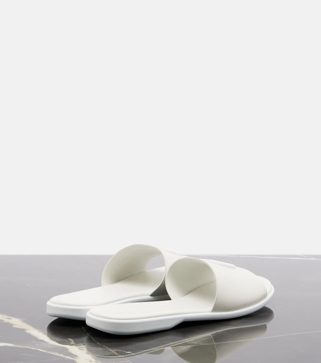 Gucci - Double G leather slides