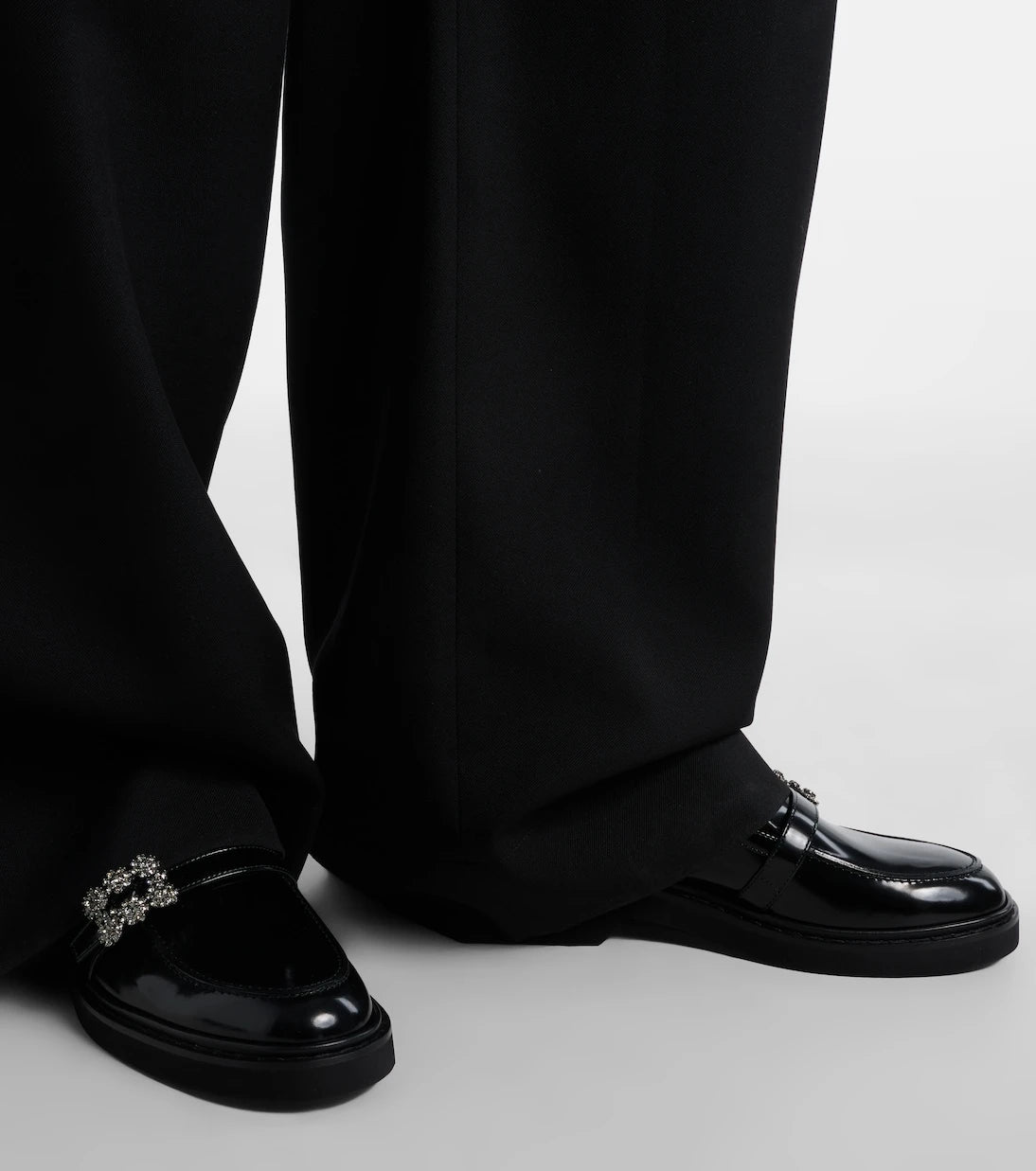 Roger Vivier - حذاء لوفرز فيف رينجرز الجلدي بكعب خلفي مفتوح