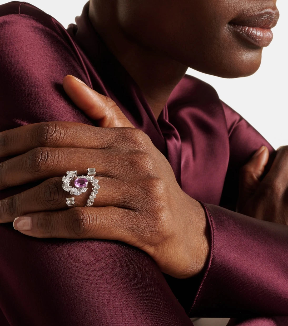 Yeprem - Reign Supreme 18kt white gold ring with diamonds and sapphire