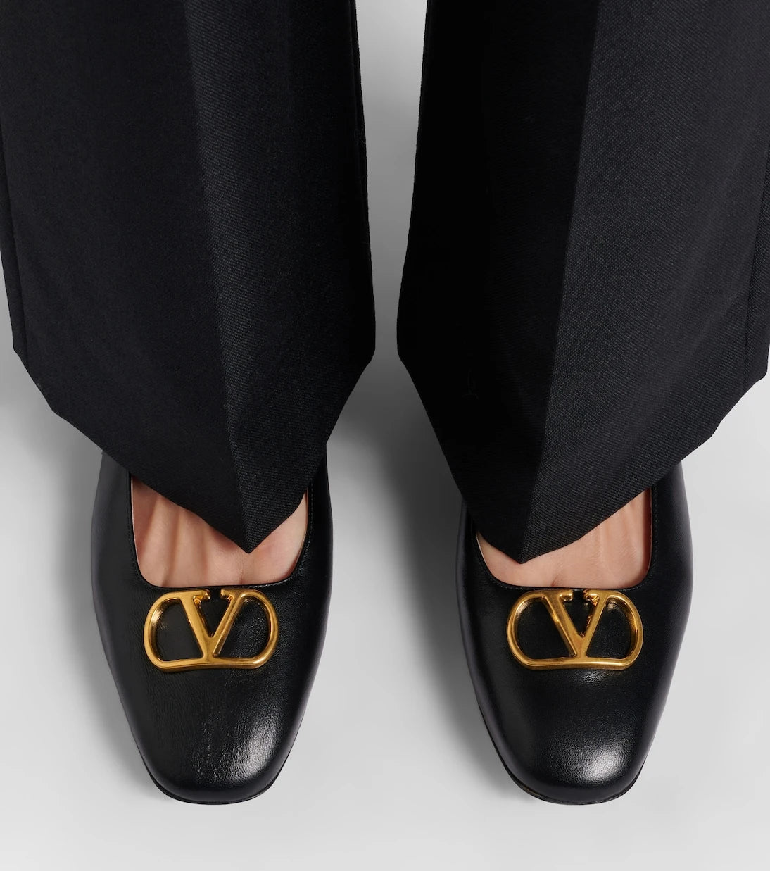 Valentino Garavani - VLogo leather ballet flats