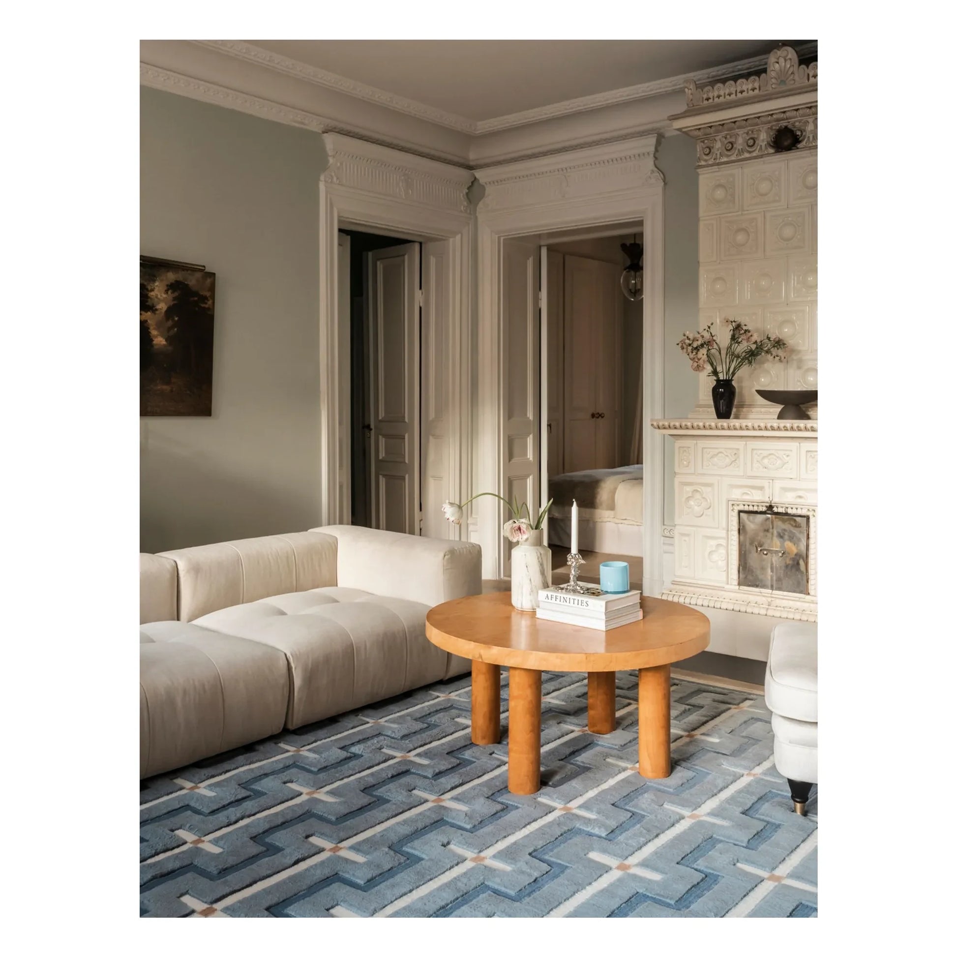 Layered - Johanna wool rug  | Light blue