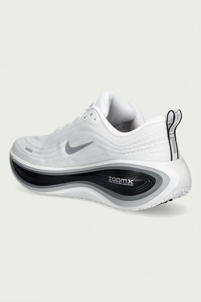 Nike erkek koşu ayakkabısı Vomero Plus