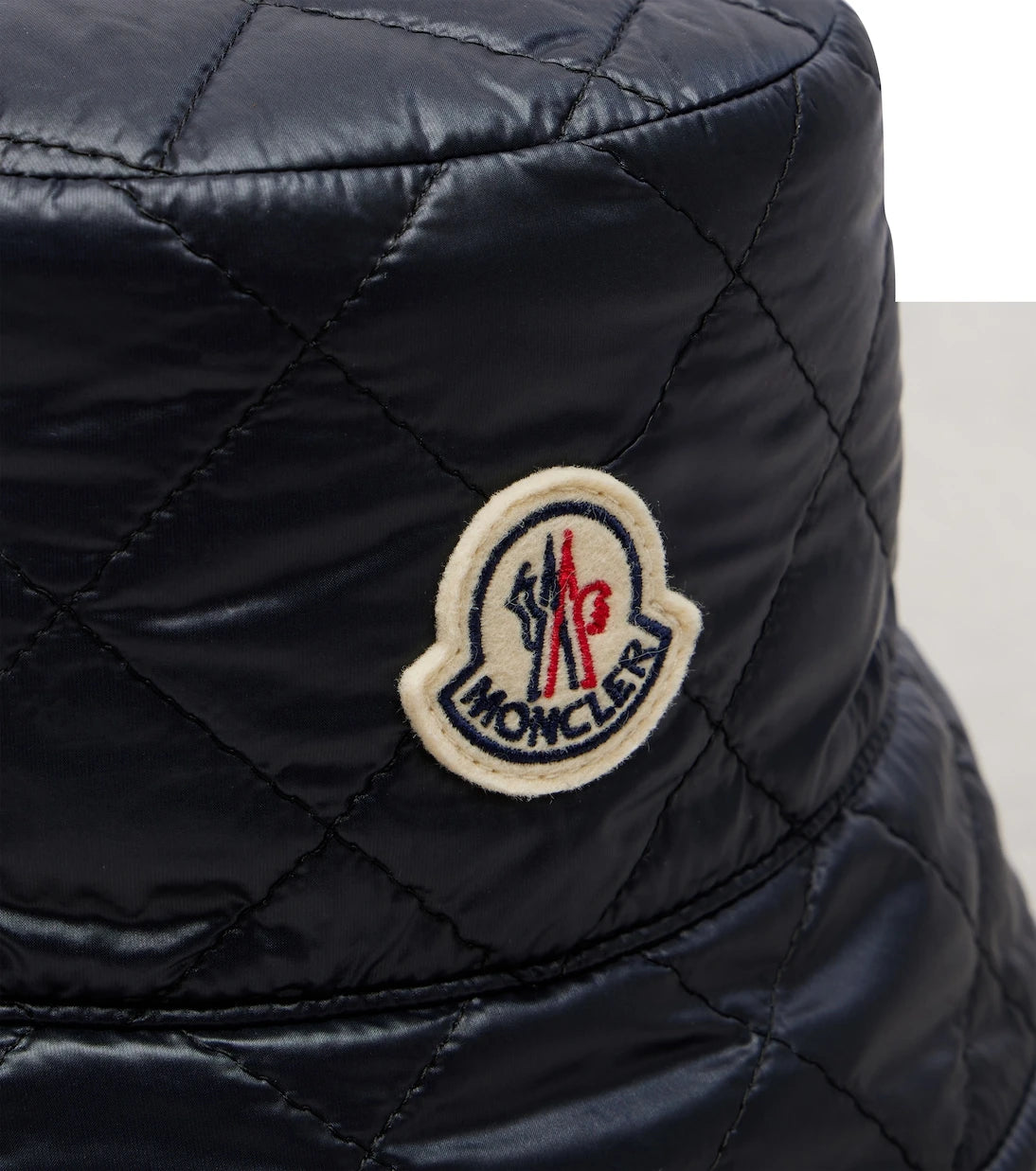 Moncler - Logo quilted bucket hat