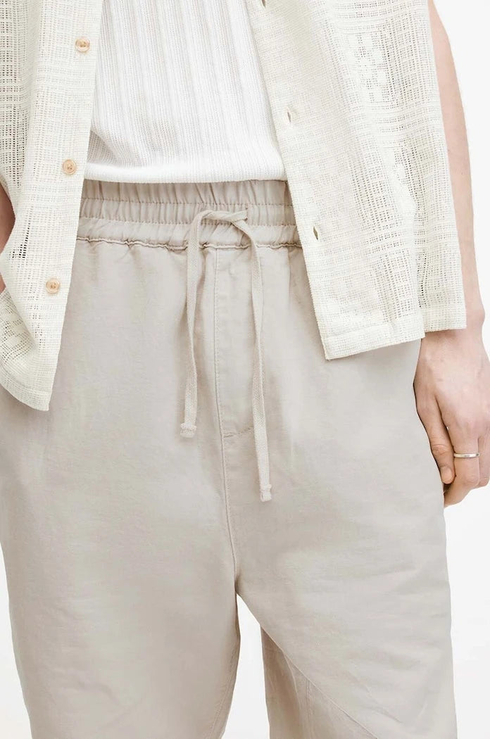 Къс панталон с лен AllSaints HANBURY