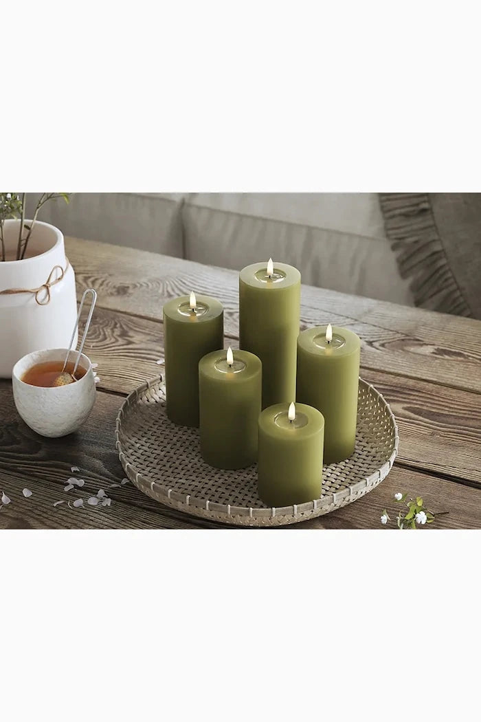 Led свещ Deluxe Homeart Oliven Gronne Bloklys 5 x 20 cm