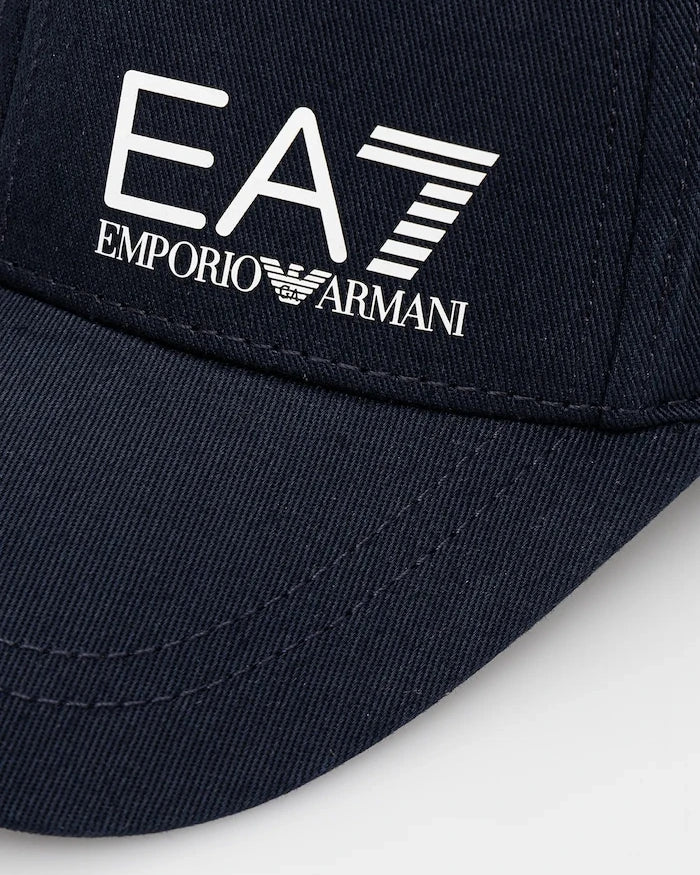 EA7 Emporio Armani pamuklu siperlikli şapka