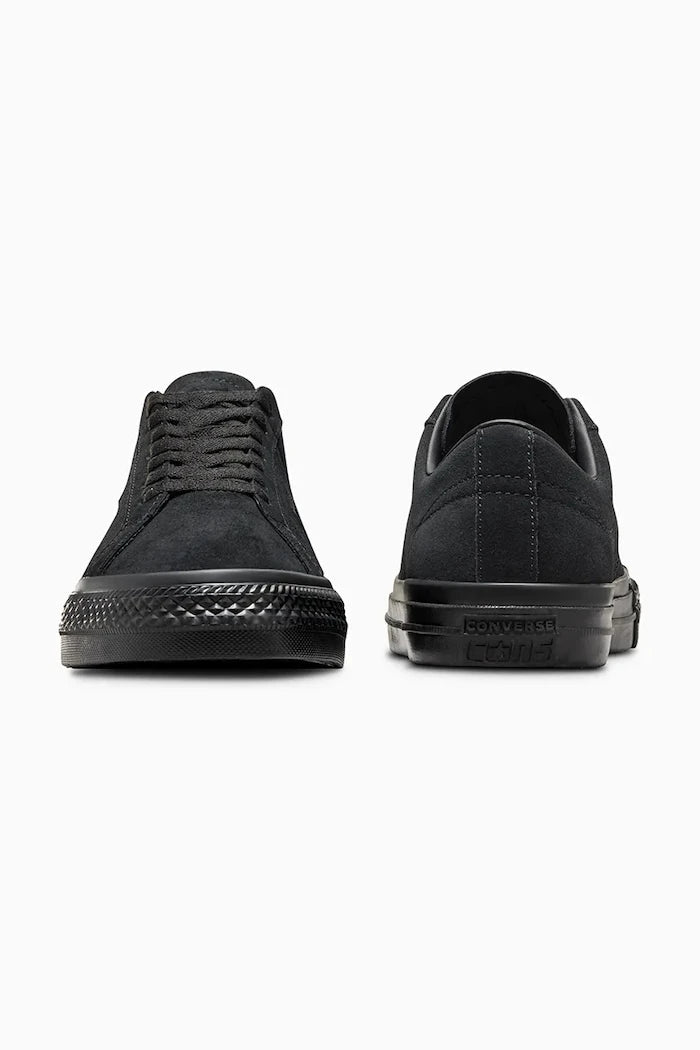 Велурени кецове Converse One Star Pro
