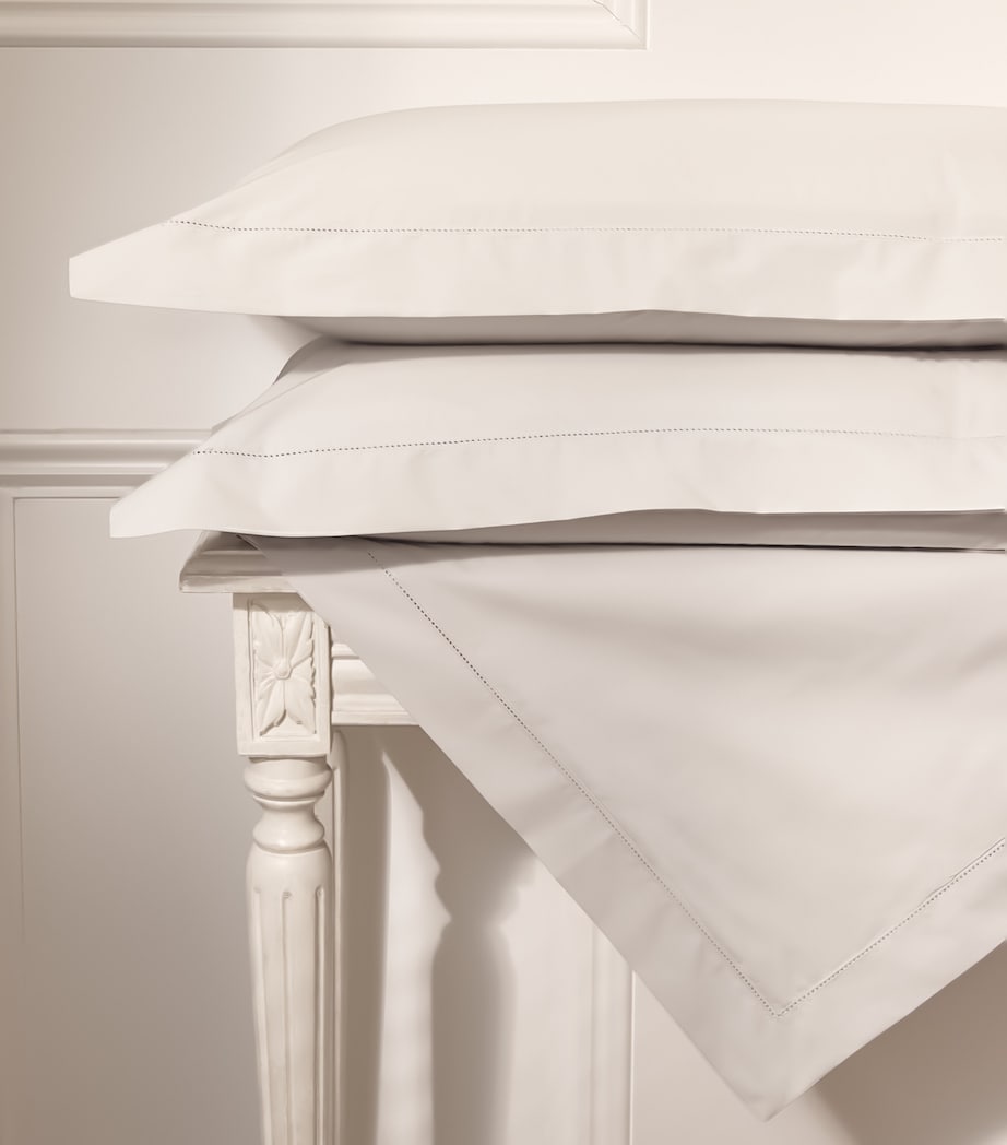 Cadogan King Fitted Sheet (150cm x 200cm)