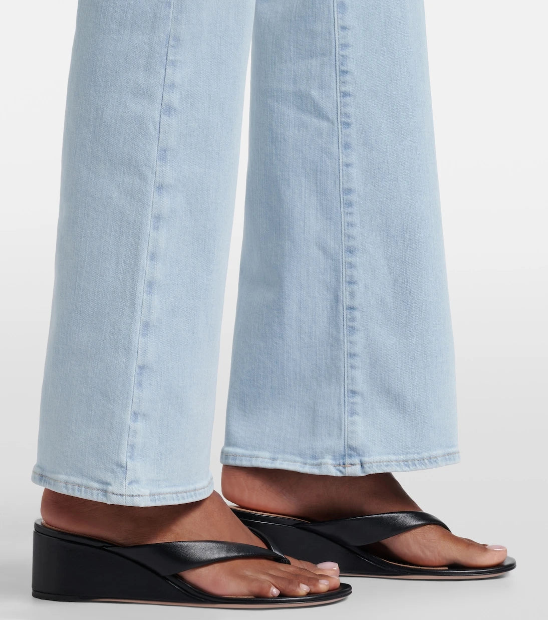 7 For All Mankind - بنطلون جينز ليجي بقصة بوت كت