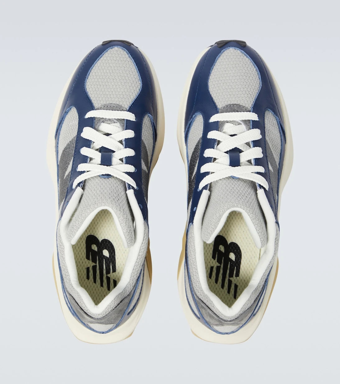 New Balance - حذاء رياضي WRPD Runner مزين بالجلد المدبوغ