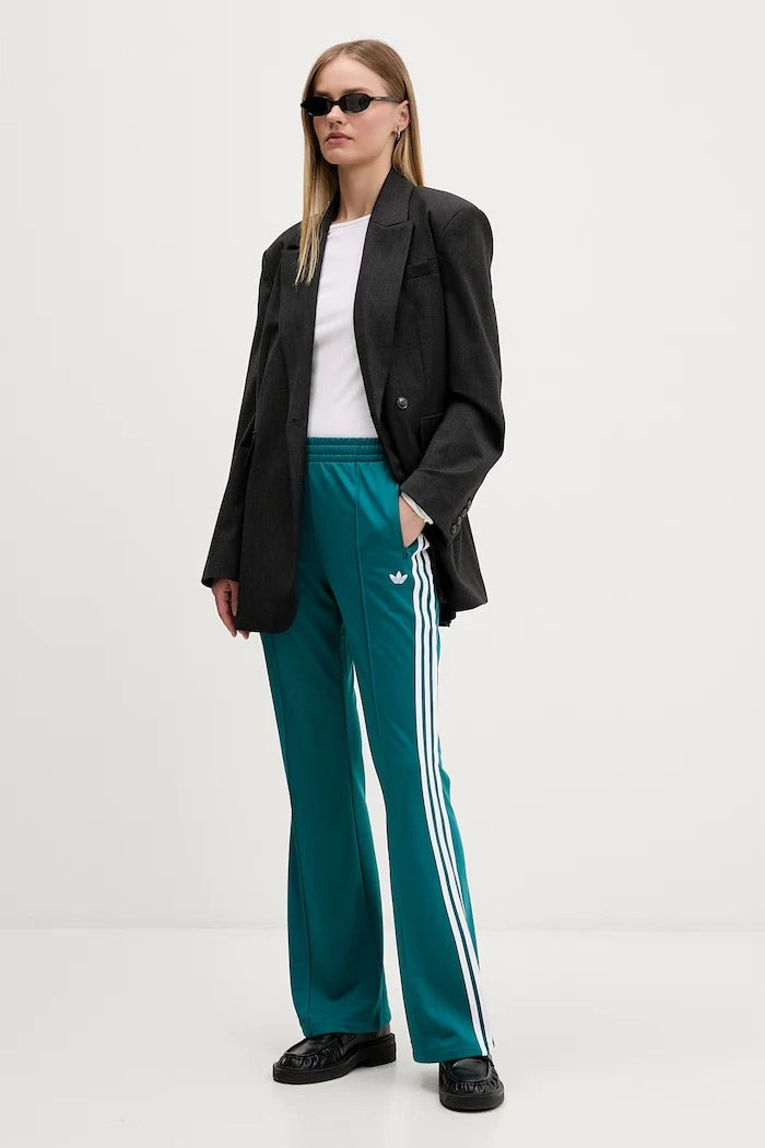 adidas Originals kadın bol paça pantolon
