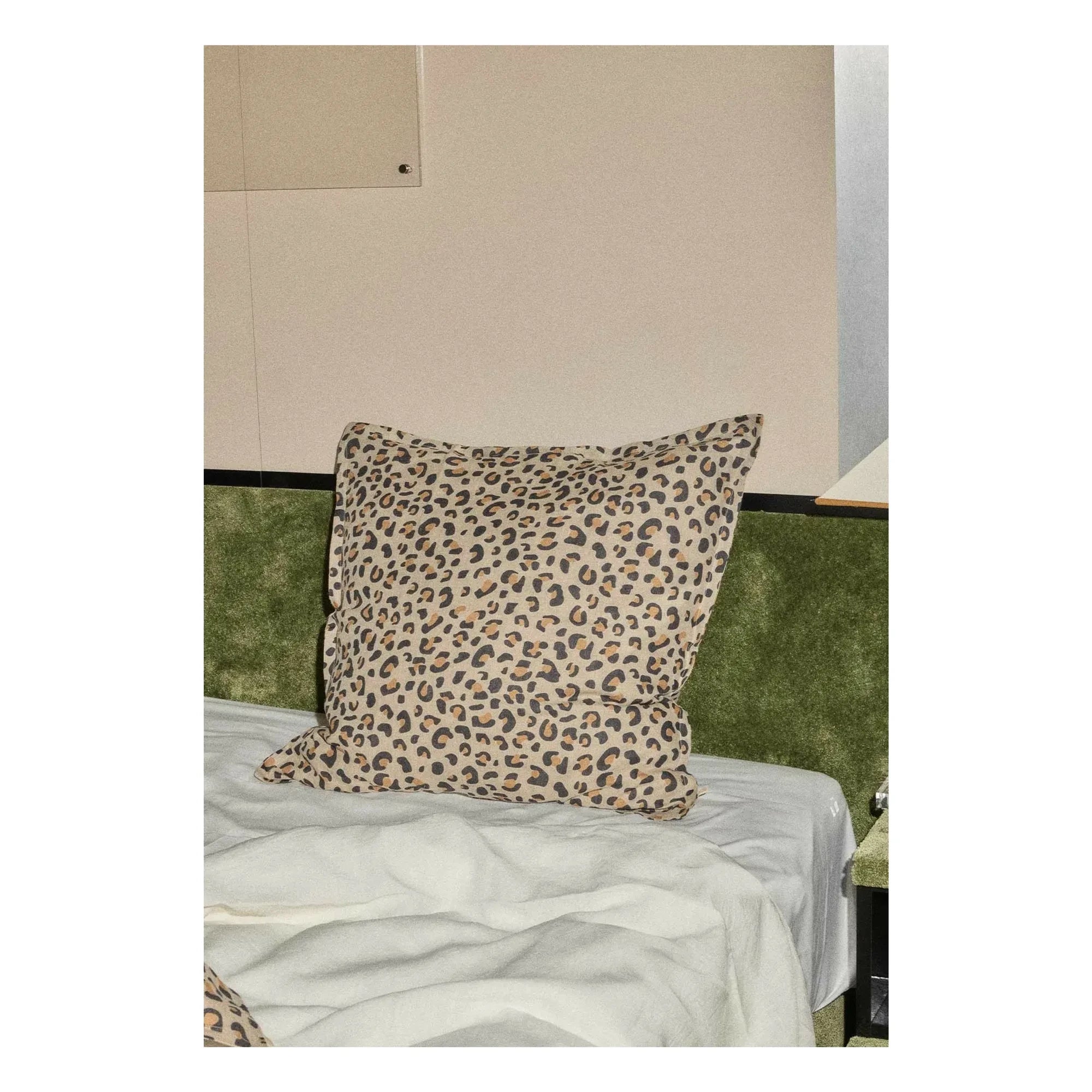 Gabrielle Paris - Washed linen pillowcase  | Leopard