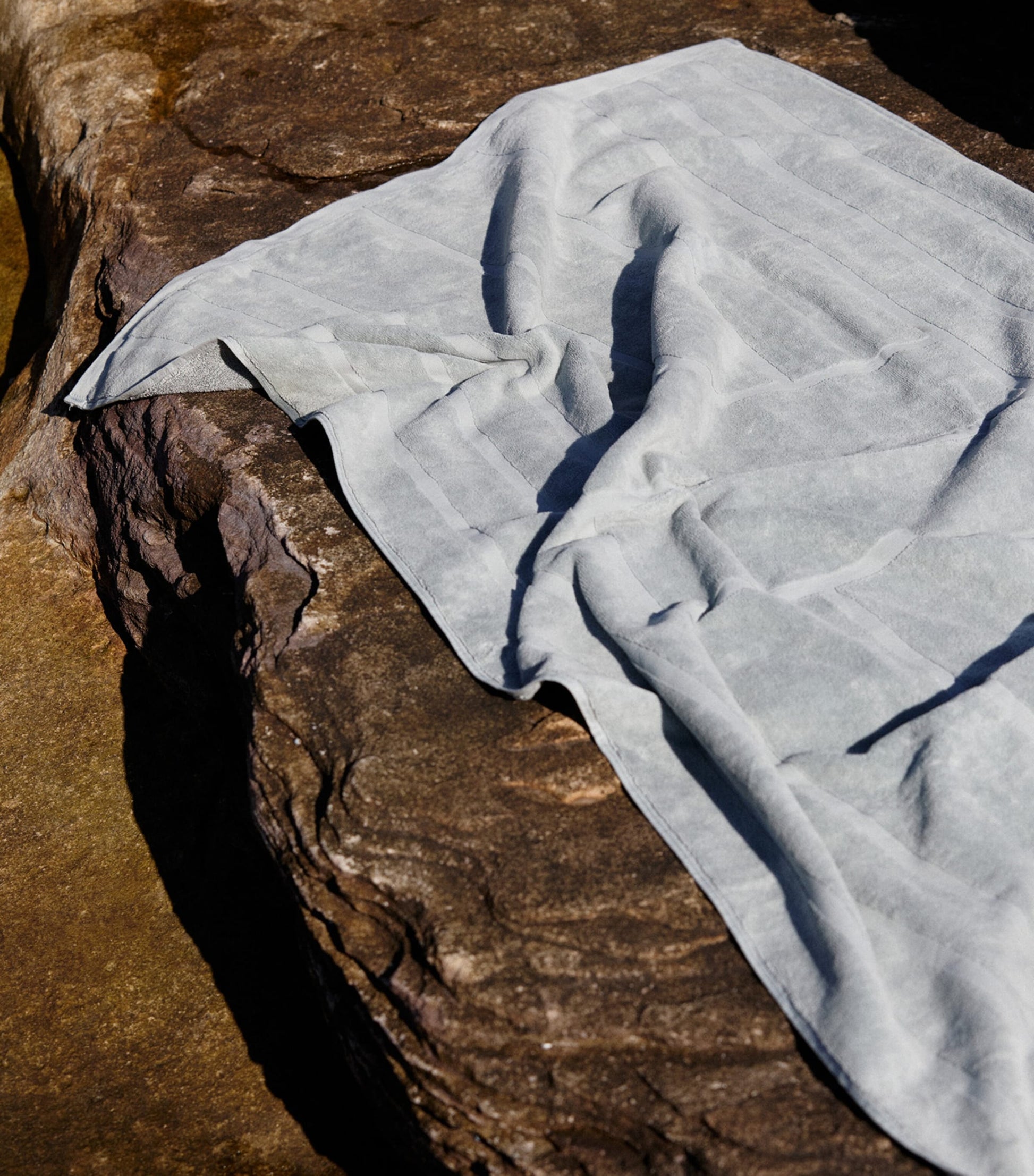 BAINA Woodford Beach Towel (90cm x 170cm)