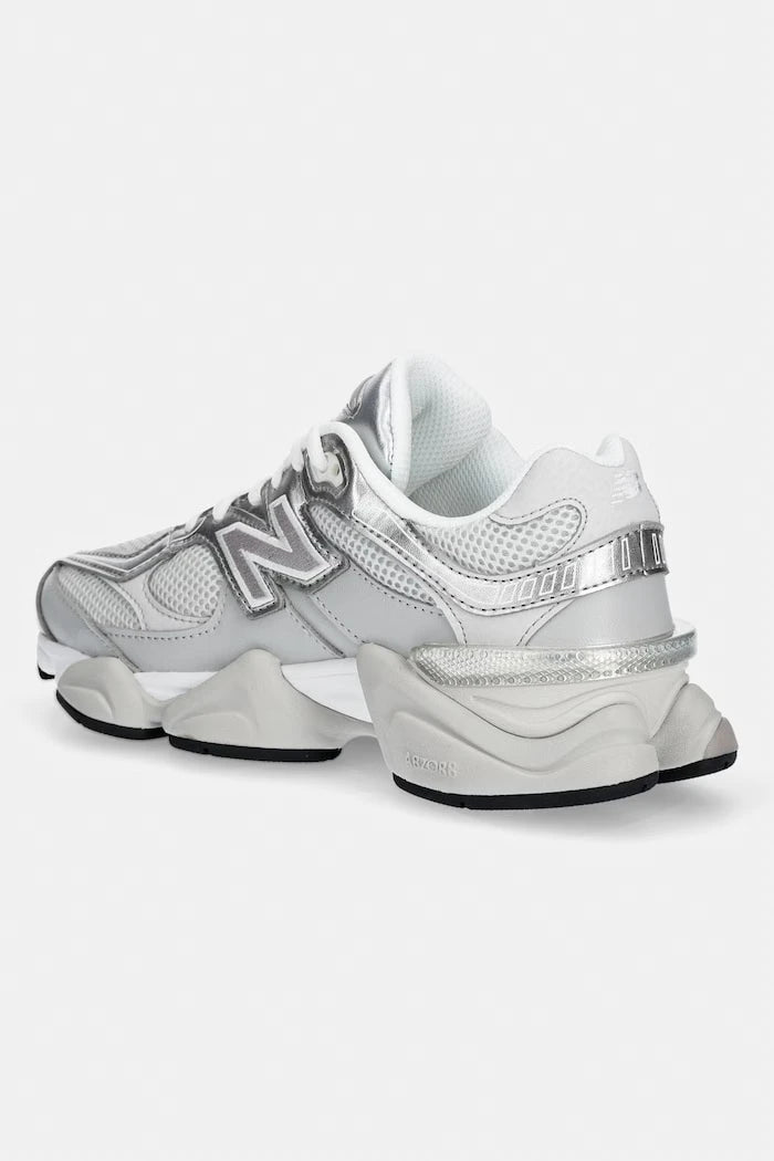 New Balance 9060 маратонки