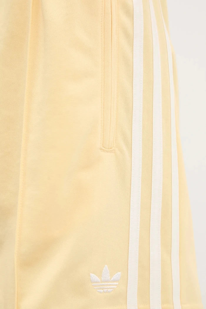 adidas Originals kadın antrenman şortu
