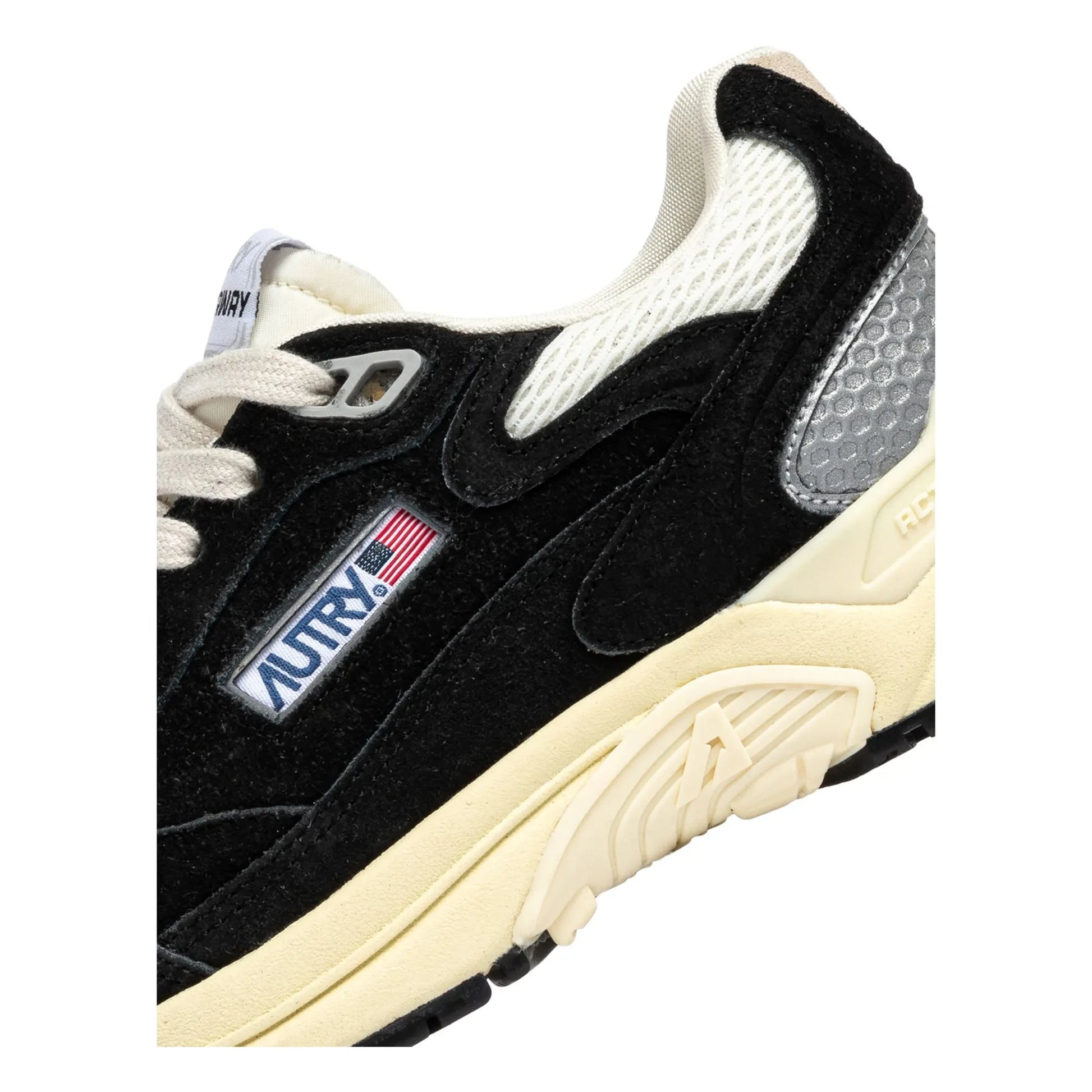 Autry - Hyperway Low Suede Sneakers | Black