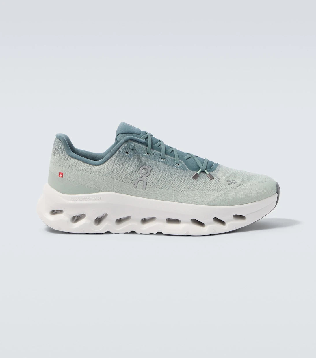 On - Cloudtilt running shoes