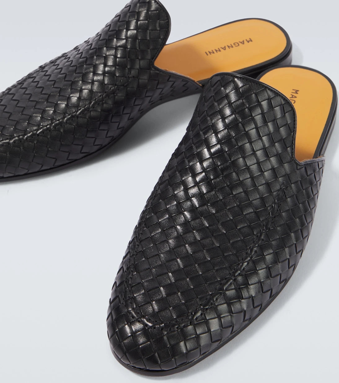 Magnanni - Woven leather mules