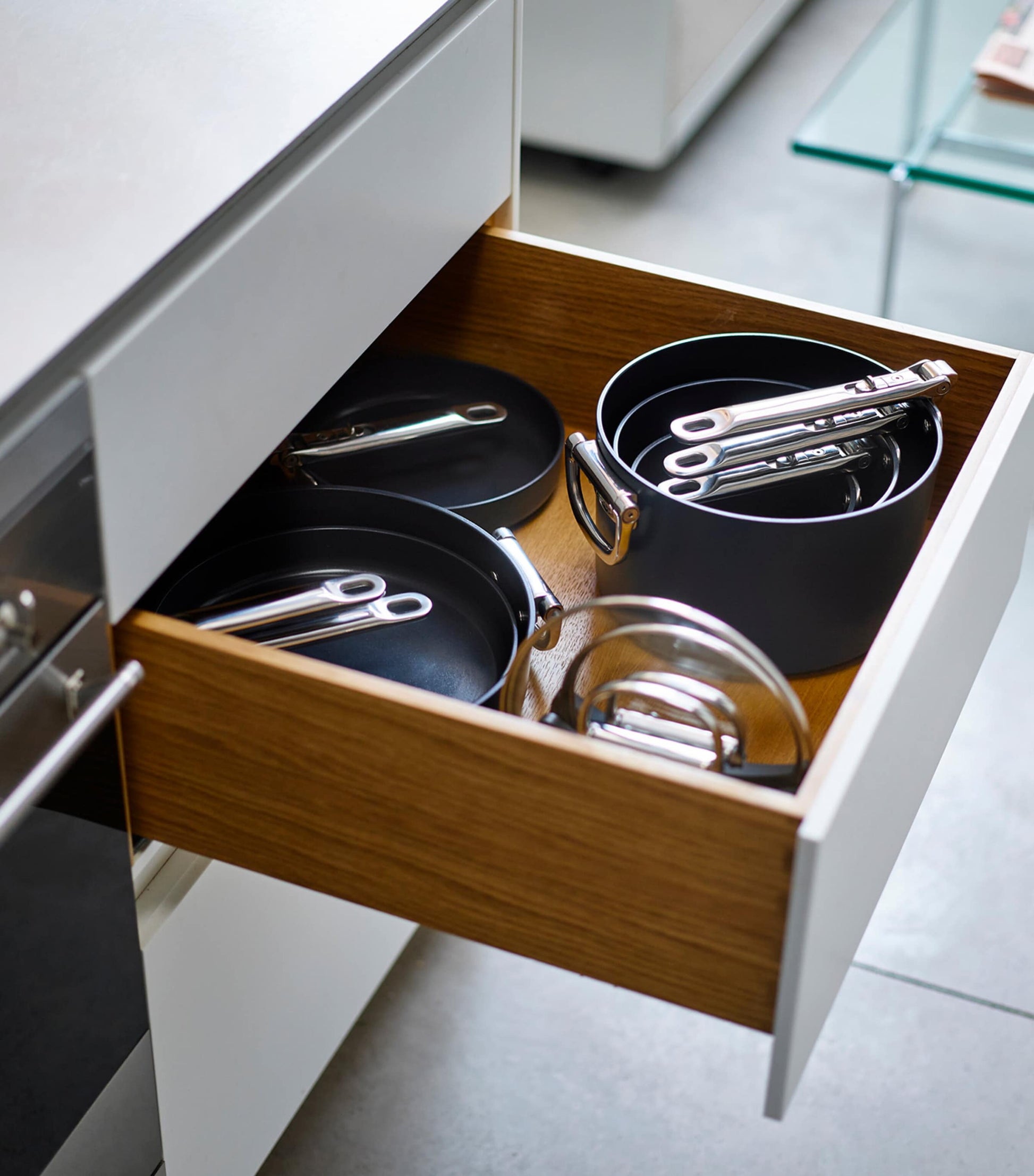 Non-Stick Saucepan with Lid (23cm)