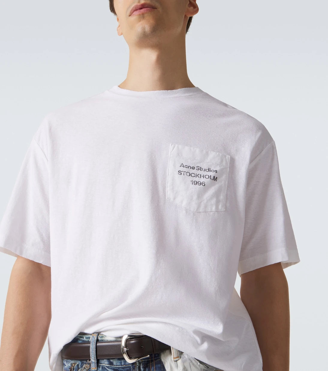 Acne Studios - تيشيرت جيرسيه من القطن والقنب بشعار العلامة
