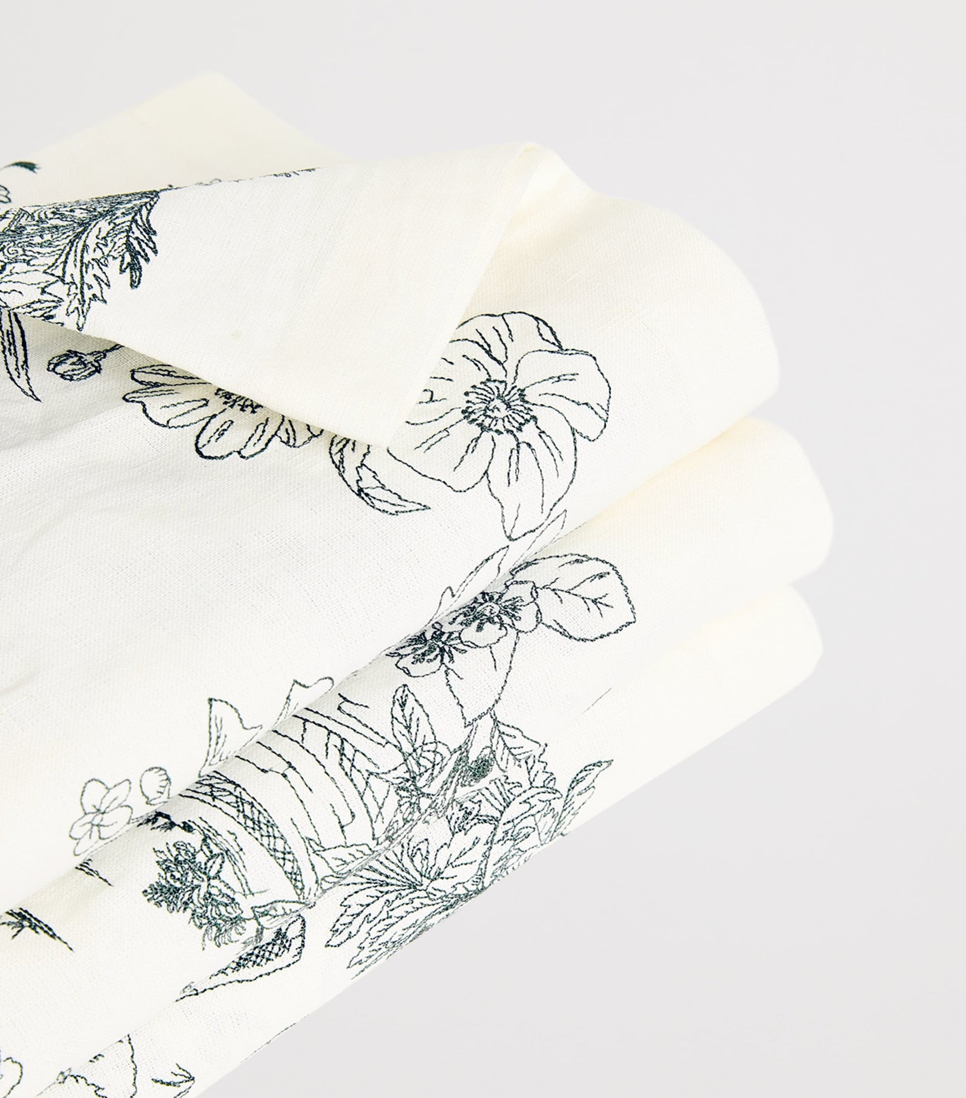 Cotton-Linen Toile de Jouy Tablecloth