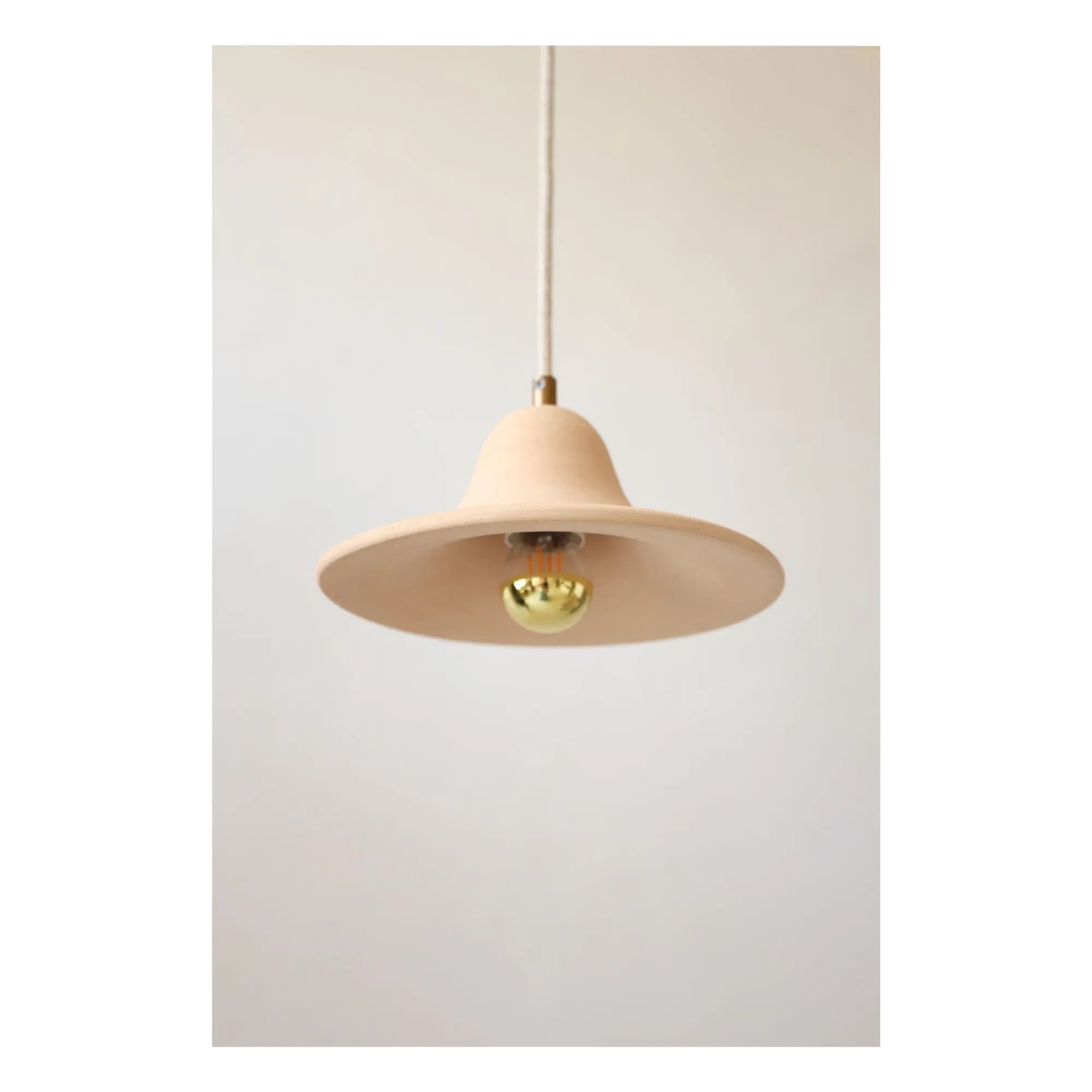 Masamé - Gigaro ceramic suspension lamp | Terracotta