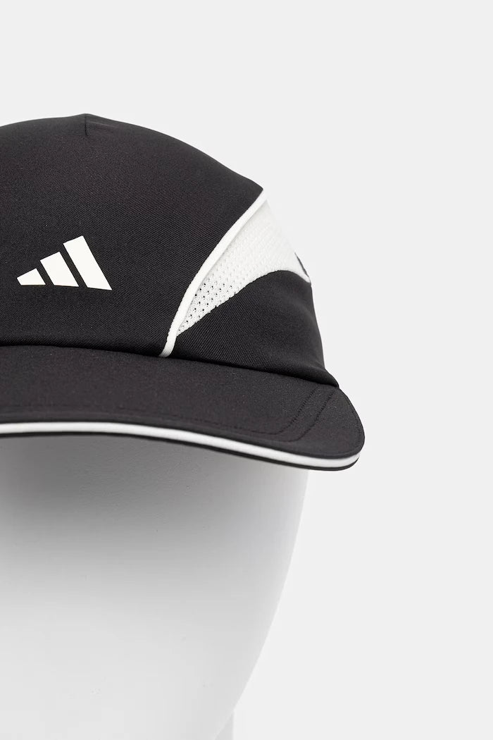 Шапка с козирка adidas