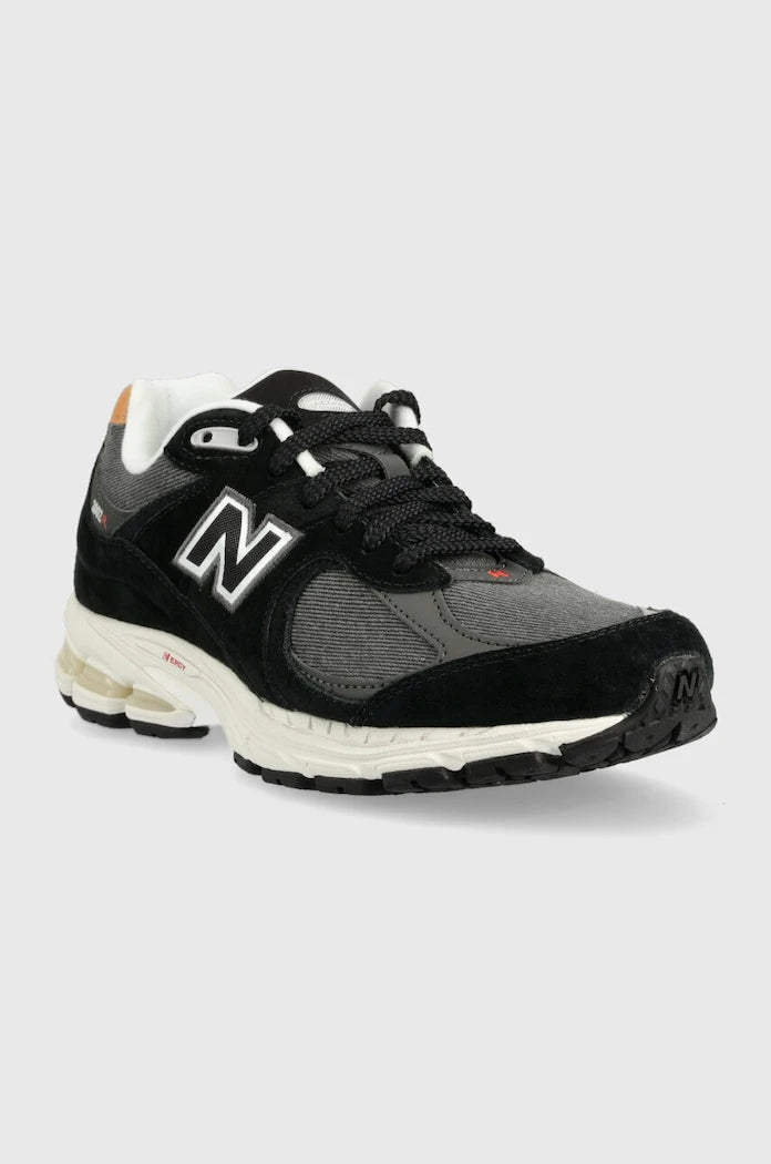 Маратонки New Balance M2002REB