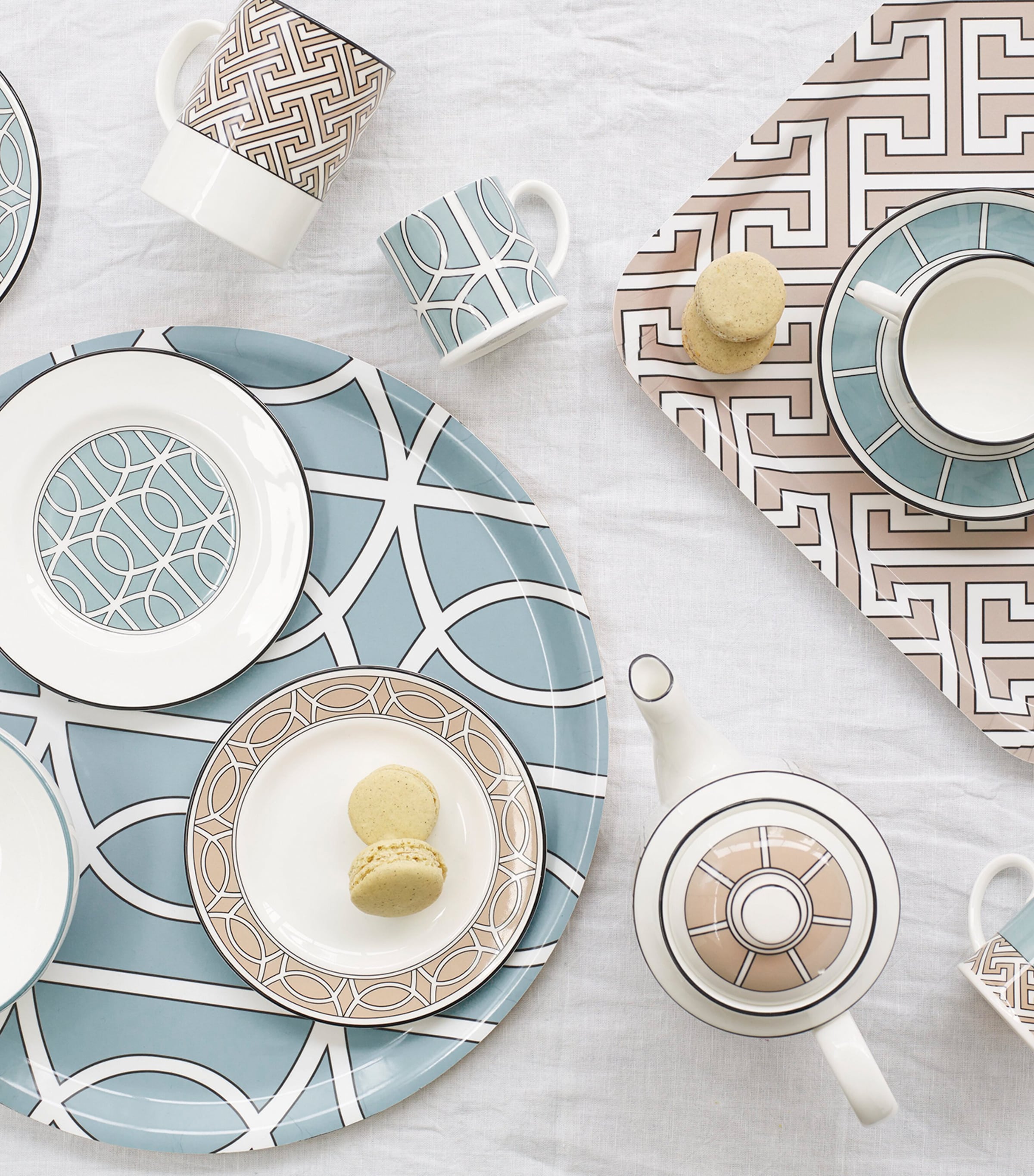 O.W.London Maze Maxi Mug