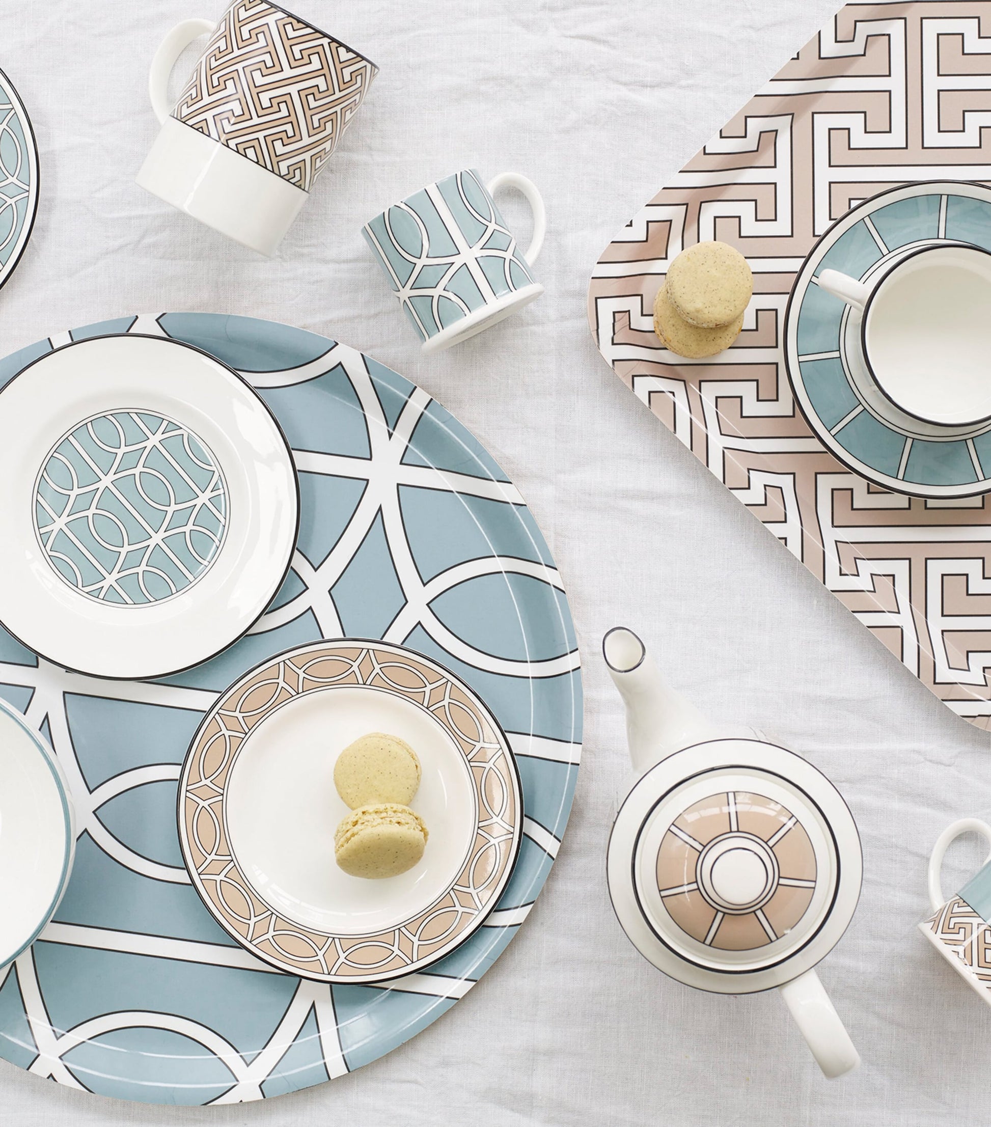 O.W.London Maze Maxi Mug