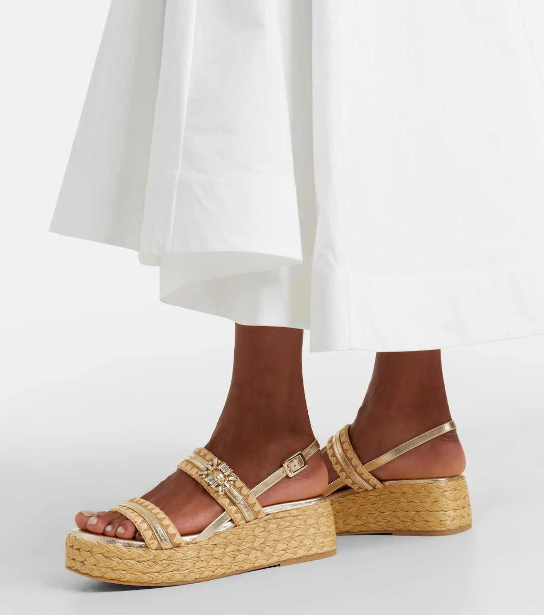 Roger Vivier - صنادل إسبادريل بكعب ويدج مزينة