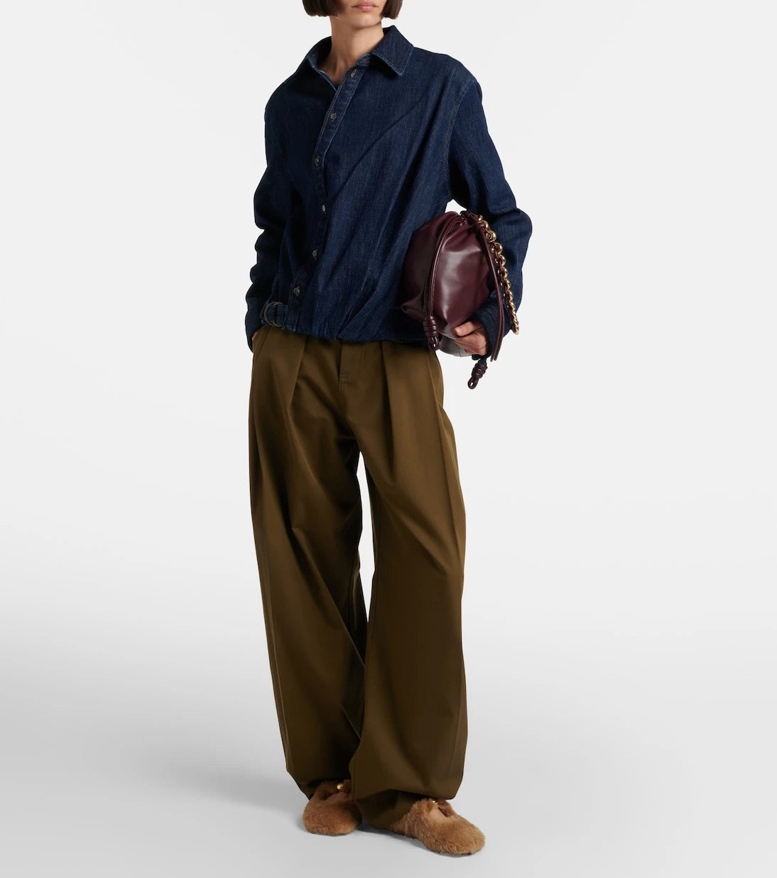 Loewe - حذاء ماري جين مسطح من جلد الغنم الناعم Pebble