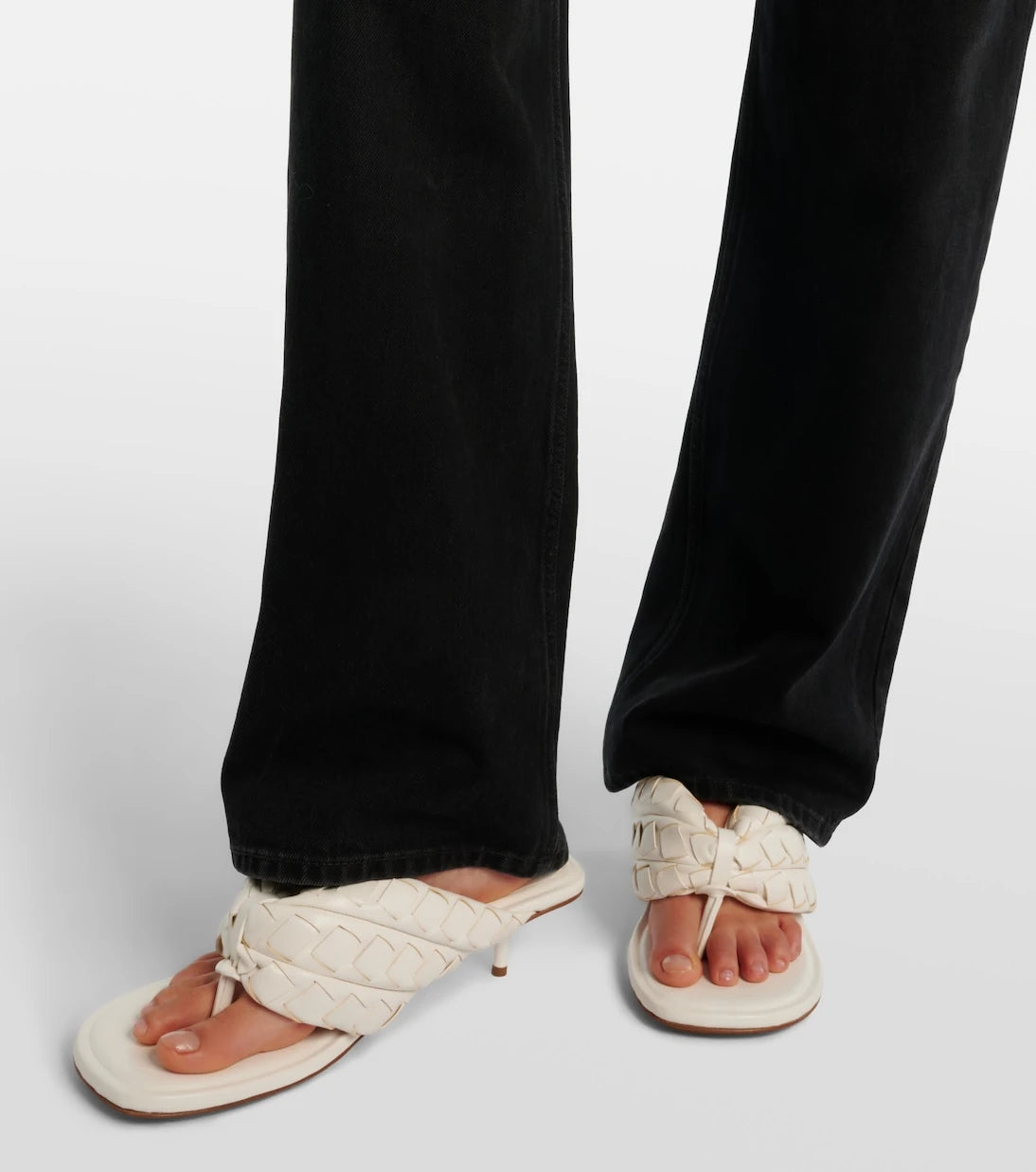 Bottega Veneta - Salsa Intrecciato leather thong sandals