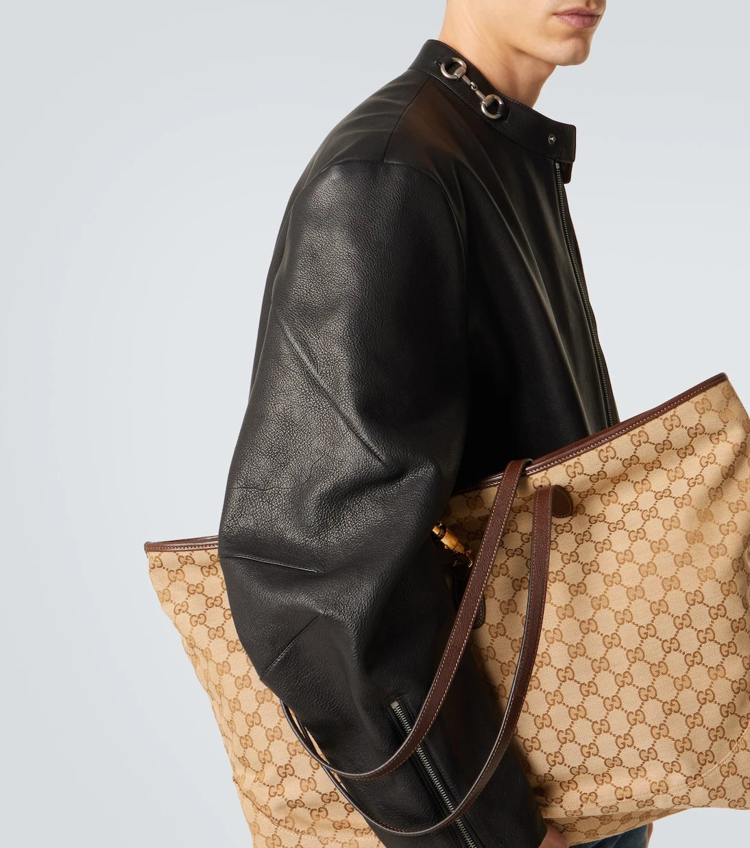 Gucci - حقيبة يد كبيرة جاكي جي جي كانفاس من قوتشي