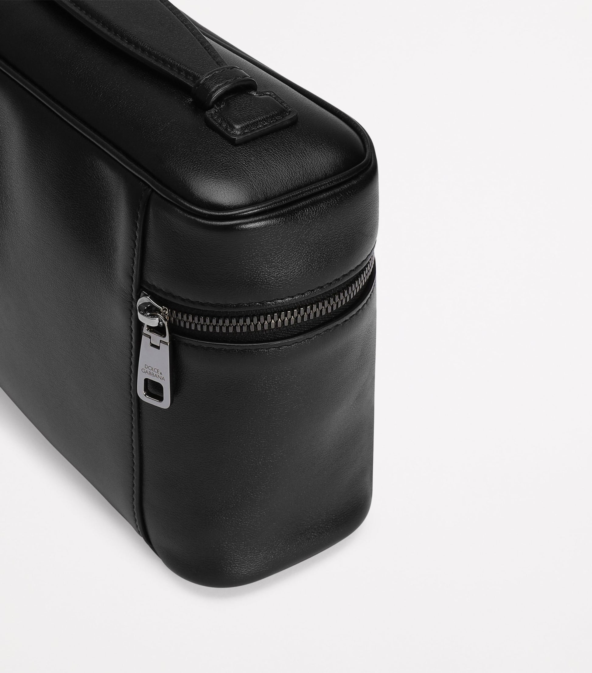 Dolce & Gabbana Leather Logo Plaque Toiletry Bag