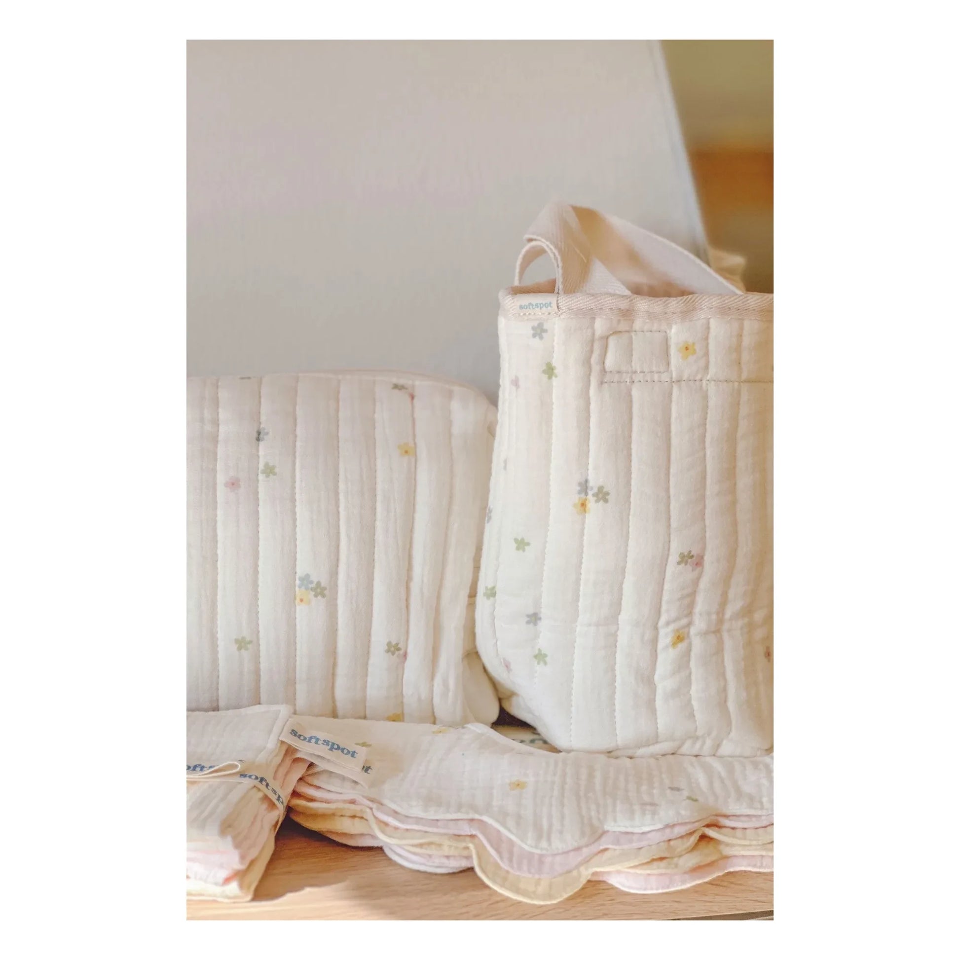 Soft Spot - Daisies storage basket in organic cotton | Ecru
