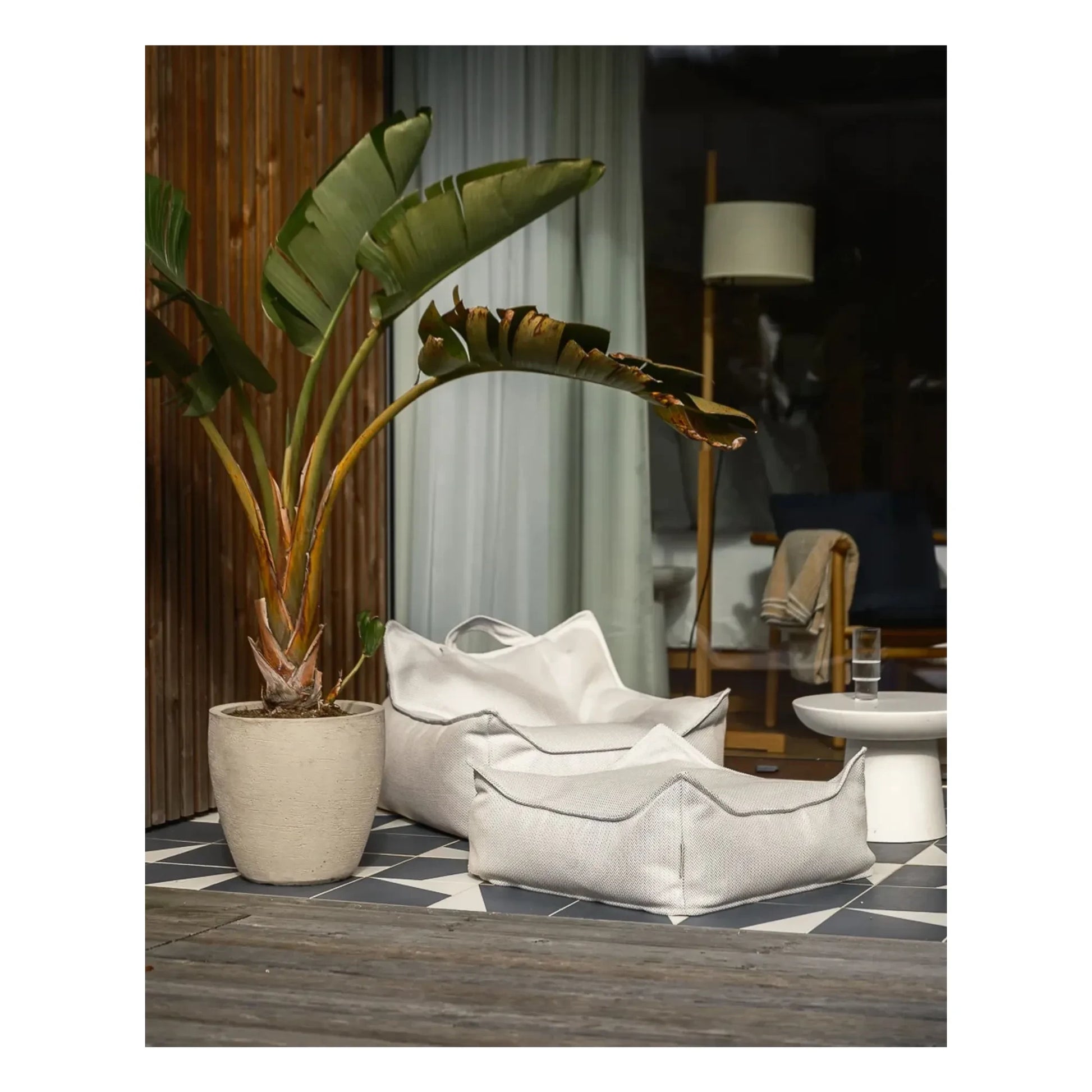 Wigiwama - Outdoor ottoman | Sand