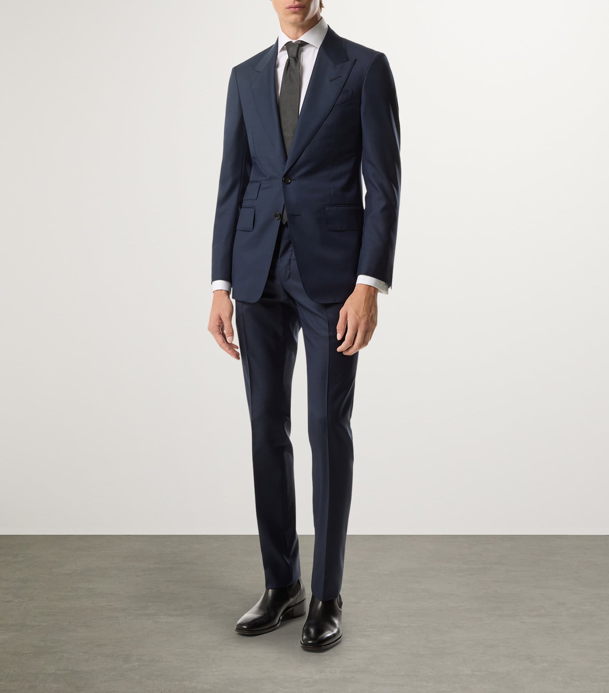 TOM FORD Wool Super 110s Sharkskin Shelton 2-Piece Suit