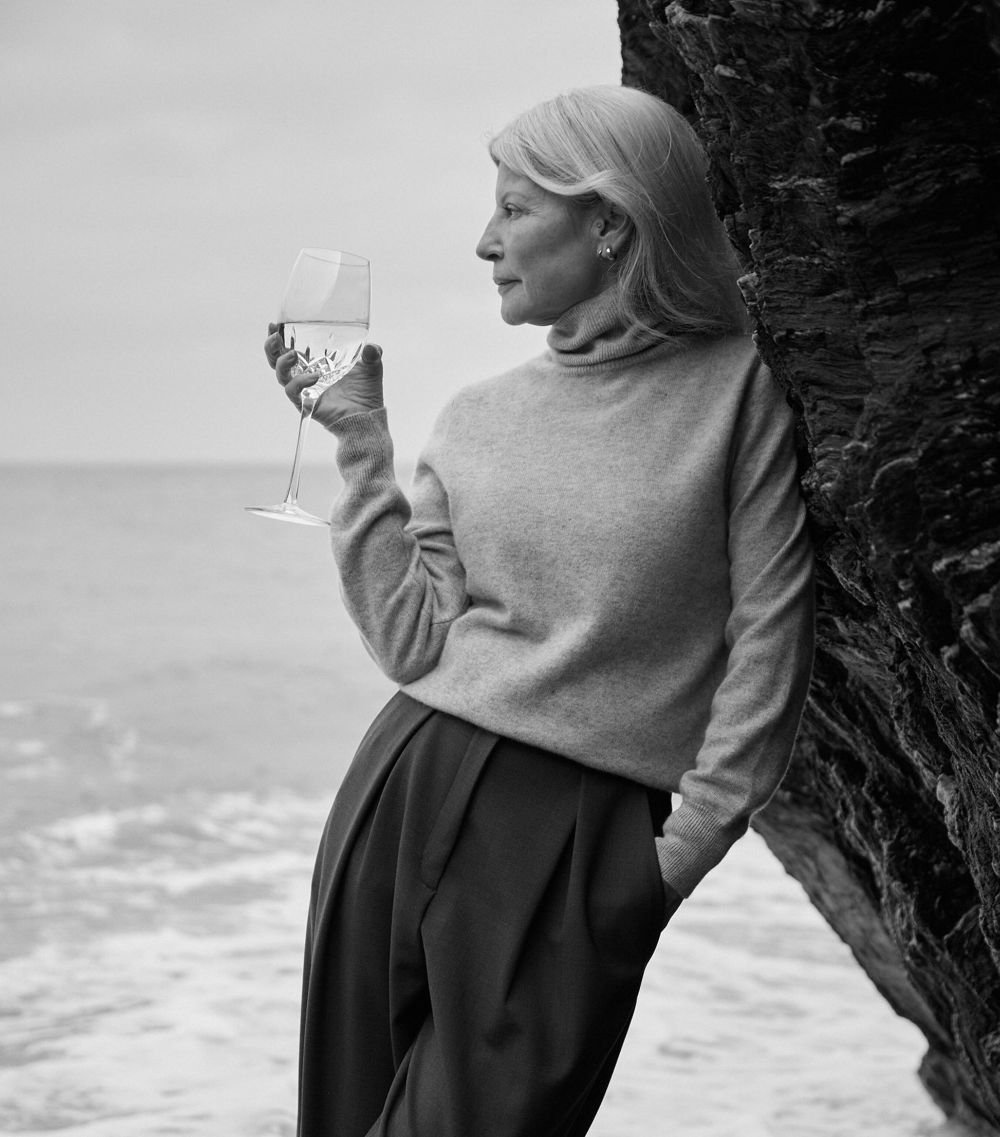 Set of 2 Lismore Essence White Wine Glasses (475ml)