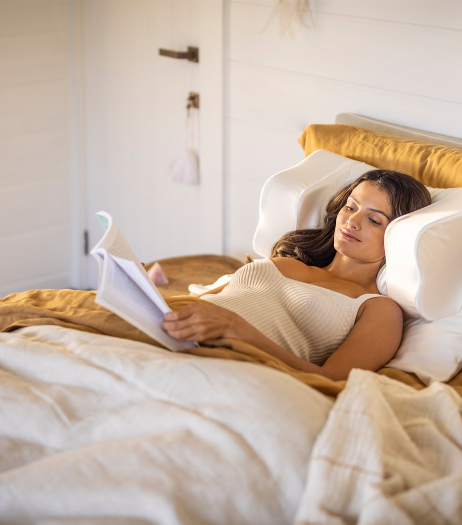 HYOUMANKIND Back Sleep Pillow with Silk Pillowcase (32cm x 57cm)