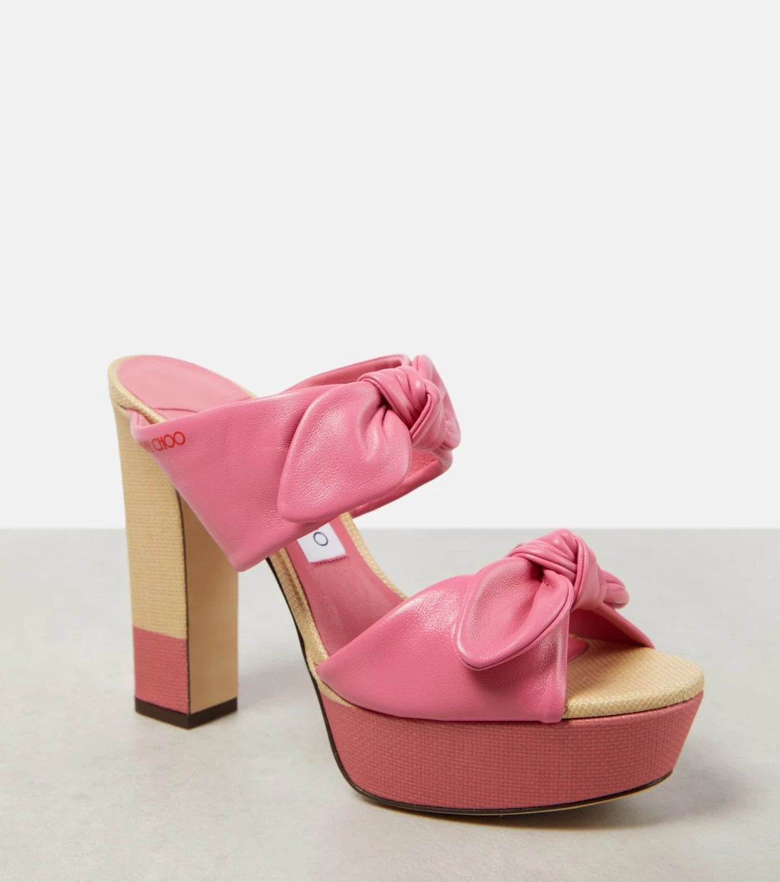 Jimmy Choo - صندل ريو 120 بكعب بلاتفورم من الجلد والرافيا