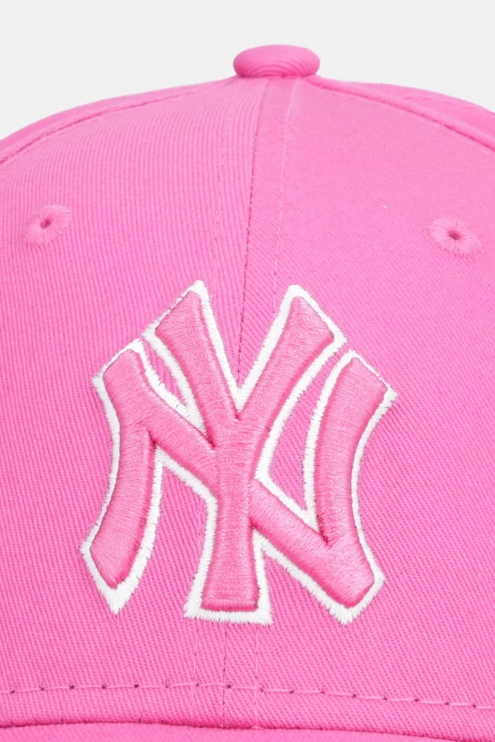 New Era pamuklu siperlikli şapka TEAM OUTLINE 940 NYY