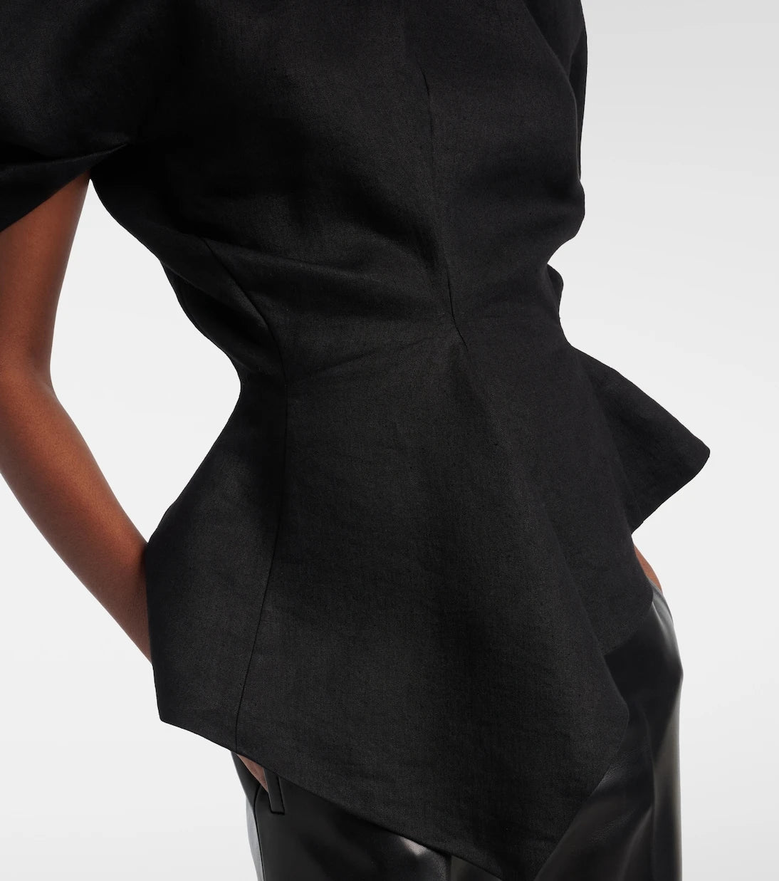 Khaite - Rumi peplum linen-blend top