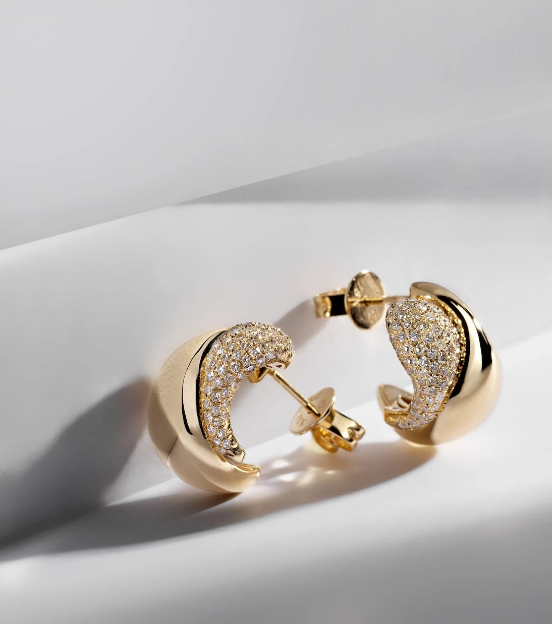 Shay Jewelry - 18kt gold earrings with diamonds